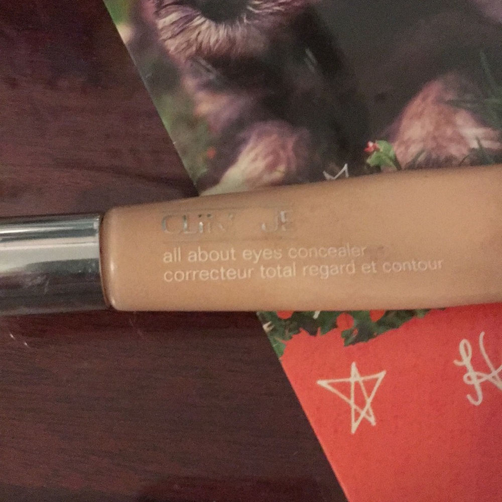 Concealer from clinic